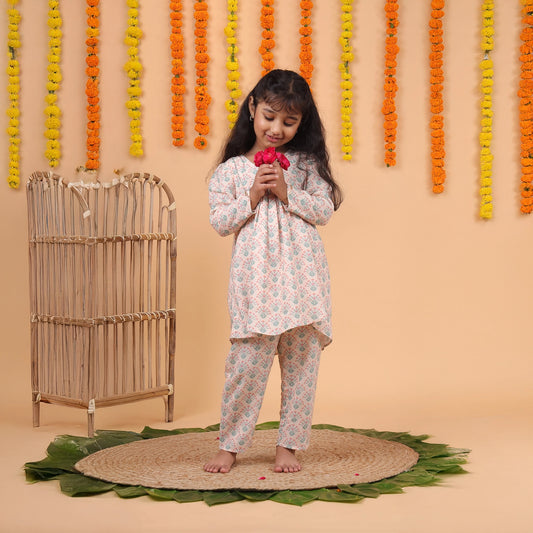 Bright Co-ord Set – Heritage Printed Booti Motif