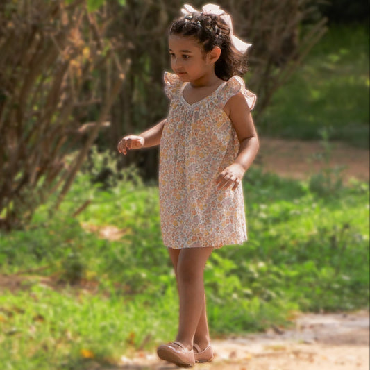 🌸 Sophie Dress – In Floral Blooming Print with decorative piccoting edge