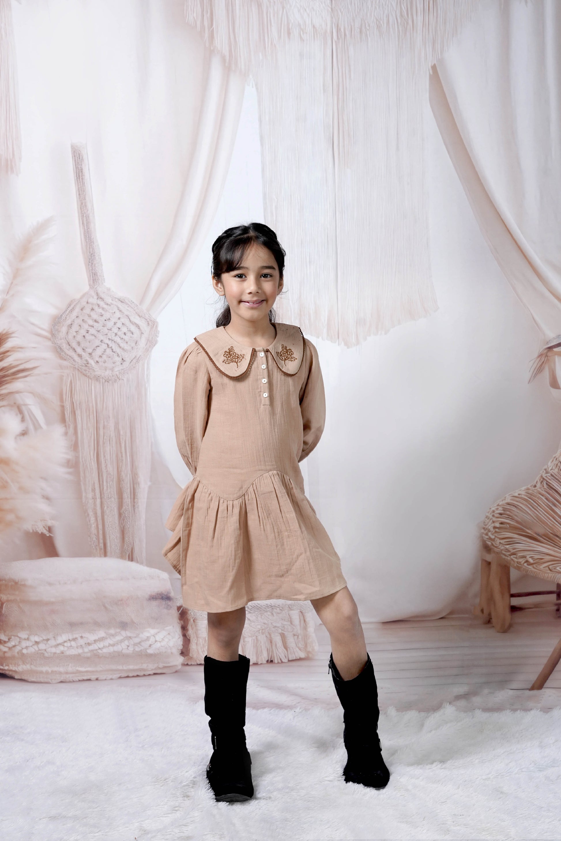 Girls boho cotton winter dress with embroidered collar and lace edges – Santo by Erde, ages 2–6
