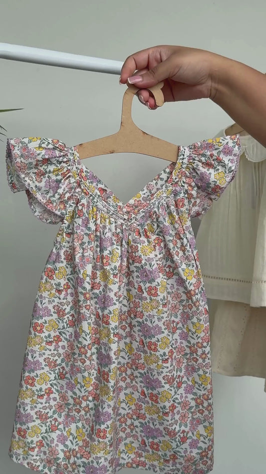 🌸 Sophie Dress – In Floral Blooming Print with decorative piccoting edge